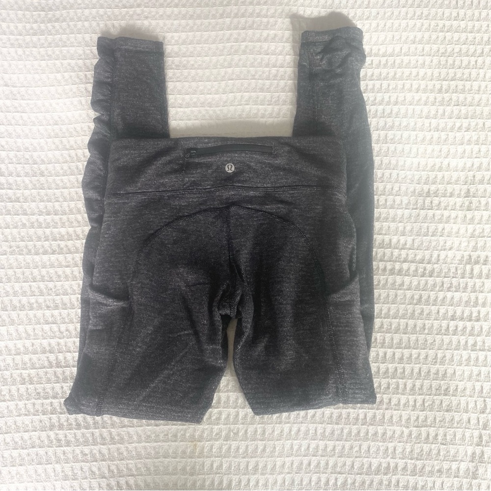 Lululemon speed tight herringbone size 6